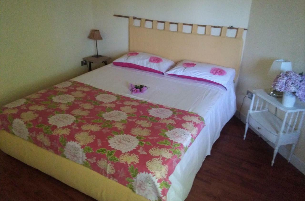 Residenza 3 Magnolie Villa Monvalle Екстериор снимка